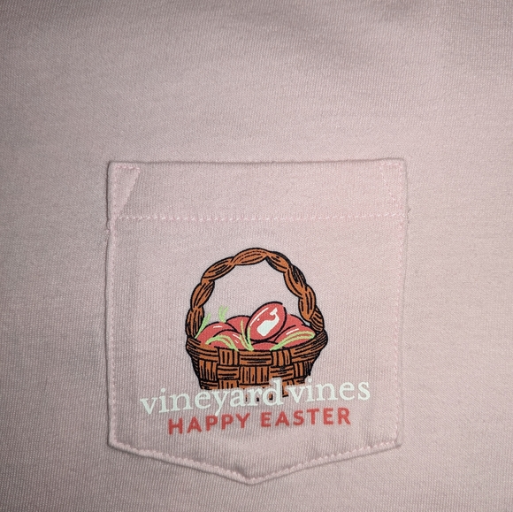 Vineyard Vines Easter 🐕 design, 🩷 long sleeve, logo on sleeve & front pocket - Picture 2 of 8